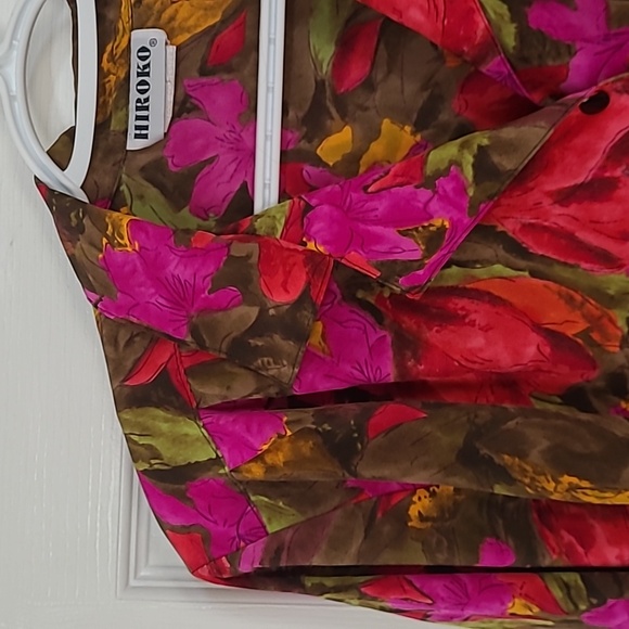 Vintage Hiroko Koshino '90s rich floral blouse, Made in 🇨🇦 Mint Condition - Picture 10 of 14